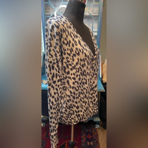 Lovely Loft Large Sweater - Animal Print Button-Up (Gently Preloved) - Picture 3 of 5